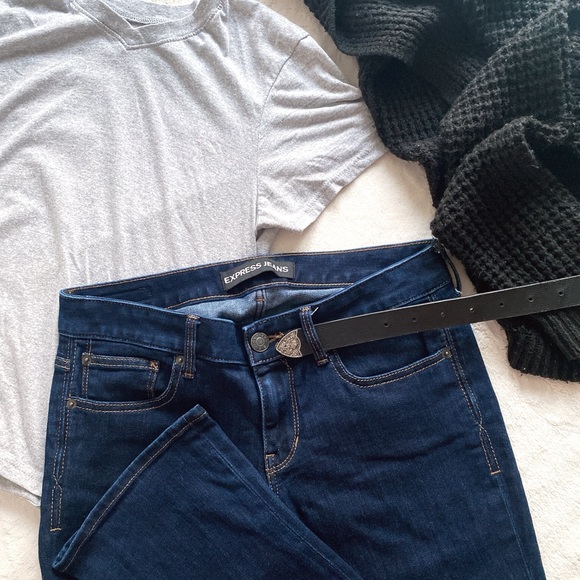 Express Barely Boot Low Rise Jeans - Picture 4 of 9